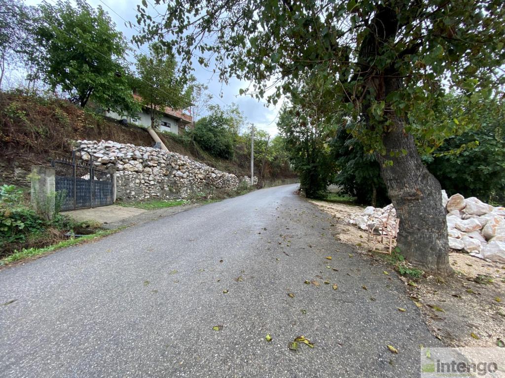 YIĞILCA HACILAR KÖYÜ'NDE HİSSELİ ARSA VE MÜSTAKİL EV (R-1458)