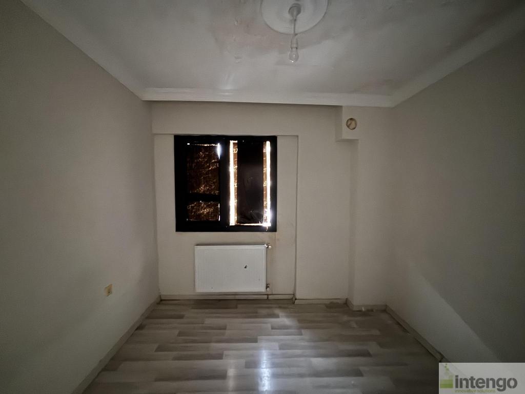 BERGAMA FATİH MAHALLESİ'NDE SATILIK DAİRE (R-1621)