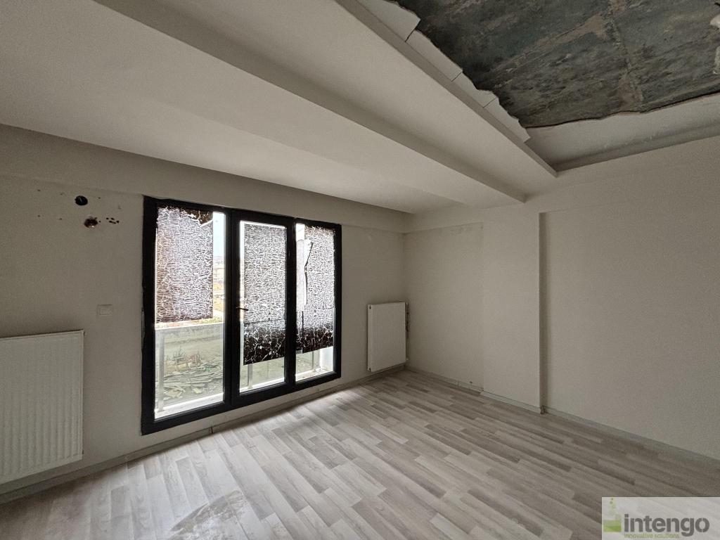 BERGAMA FATİH MAHALLESİ'NDE SATILIK DAİRE (R-1621)