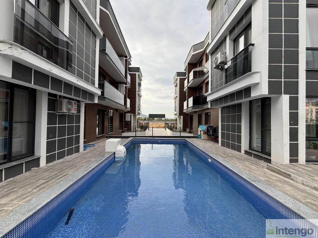 BERGAMA FATİH MAHALLESİ'NDE SATILIK DAİRE (R-1621)