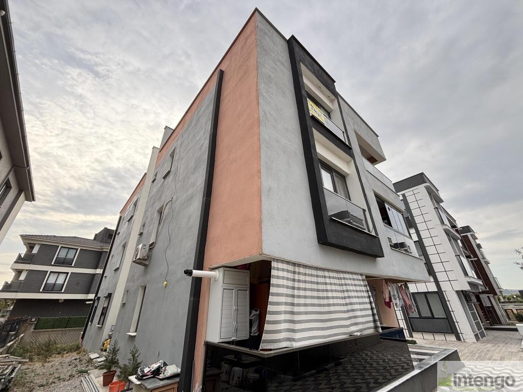 BERGAMA FATİH MAHALLESİ'NDE SATILIK DAİRE (R-1621)