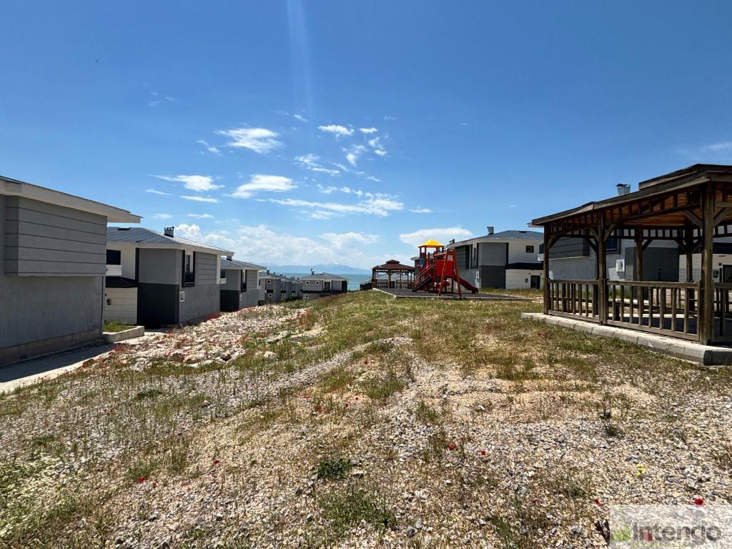 TUŞBA BLR EMLAK SİTESİ'NDE SATILIK DUBLEKS VİLLA (R-1677)