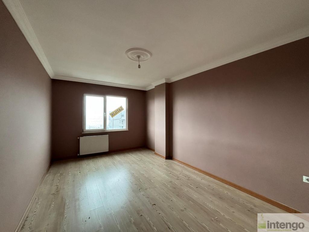 ARSİN YEŞİLYALI MAHALLESİ'NDE SATILIK DENİZ MANZARALI DAİRE (R-1711)