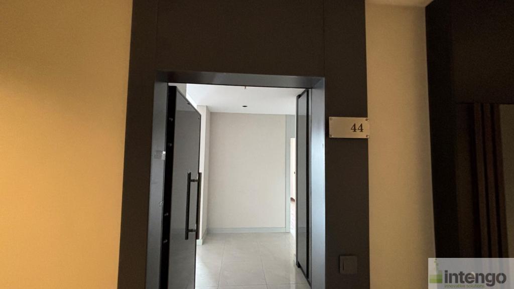 BORNOVA İKON TOWER'DA SATILIK DAİRE (R-1718)