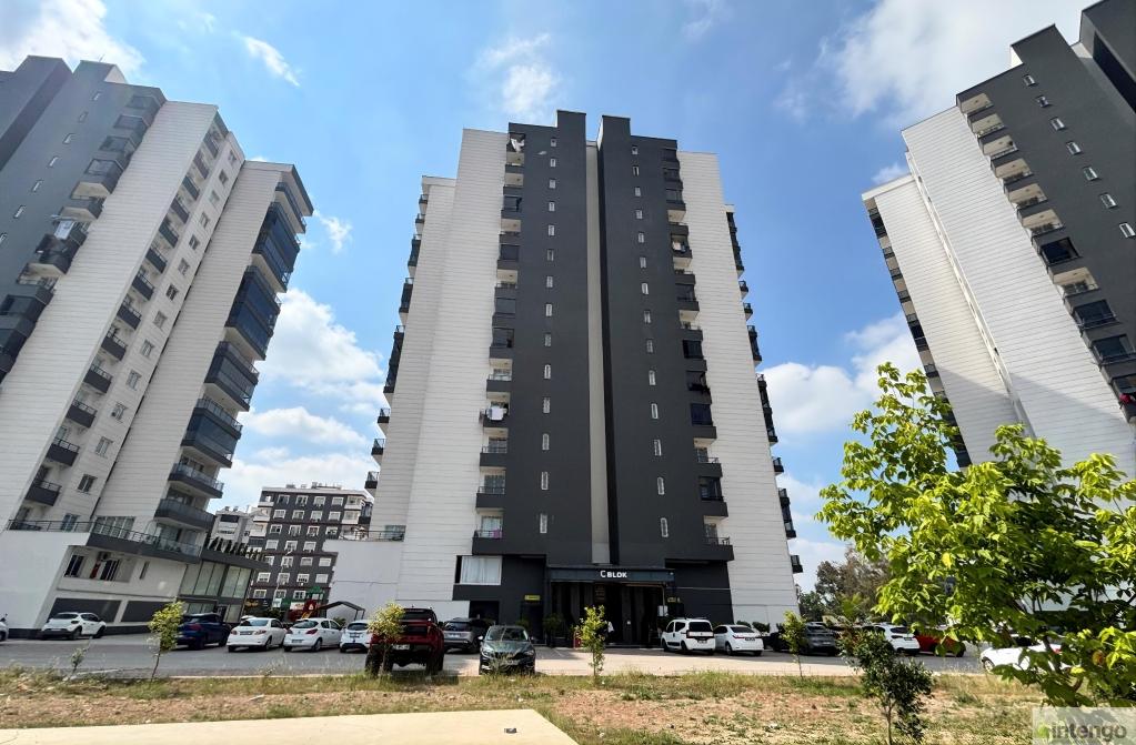 TARSUS ALİ OKSAL SİTESİ'NDE SATILIK DAİRE (R-1815)
