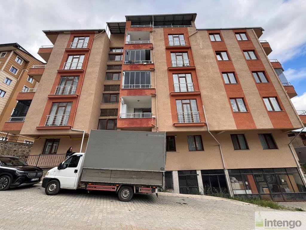 ARTVİN MERKEZ BALCIOĞLU MAHALLESİ'NDE SATILIK DAİRE (R-1816)