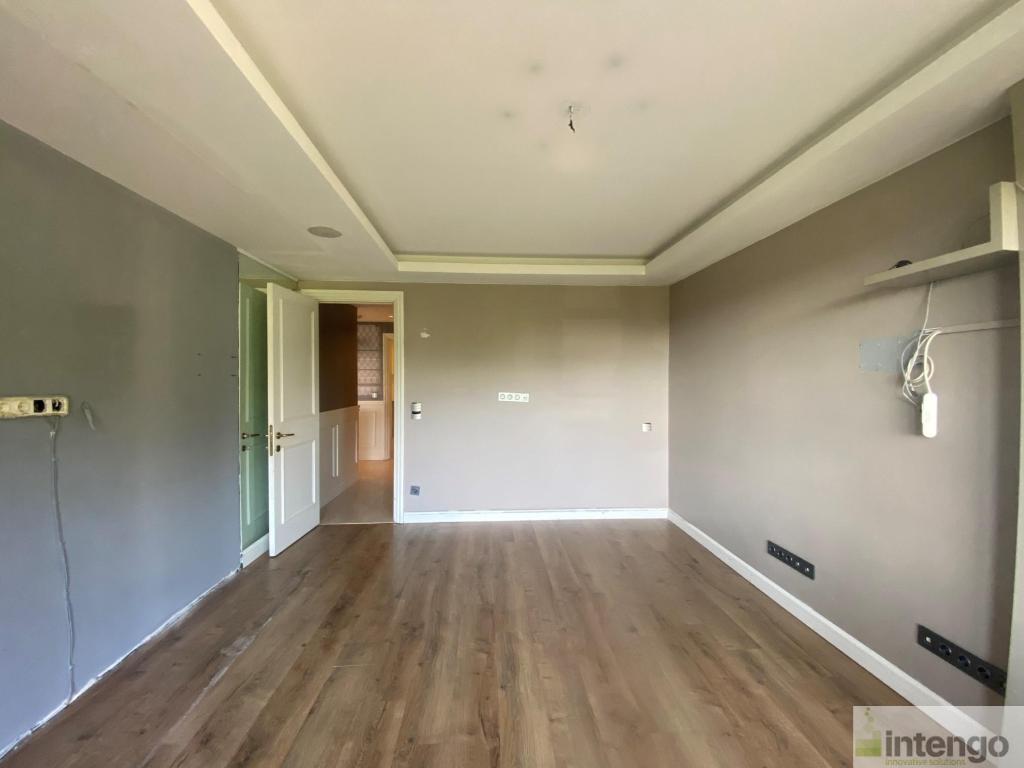 BEBEK AYŞE SULTAN KORUSU'NDA BOĞAZ MANZARALI BAHÇELİ DAİRE (R-1826) — foto 17