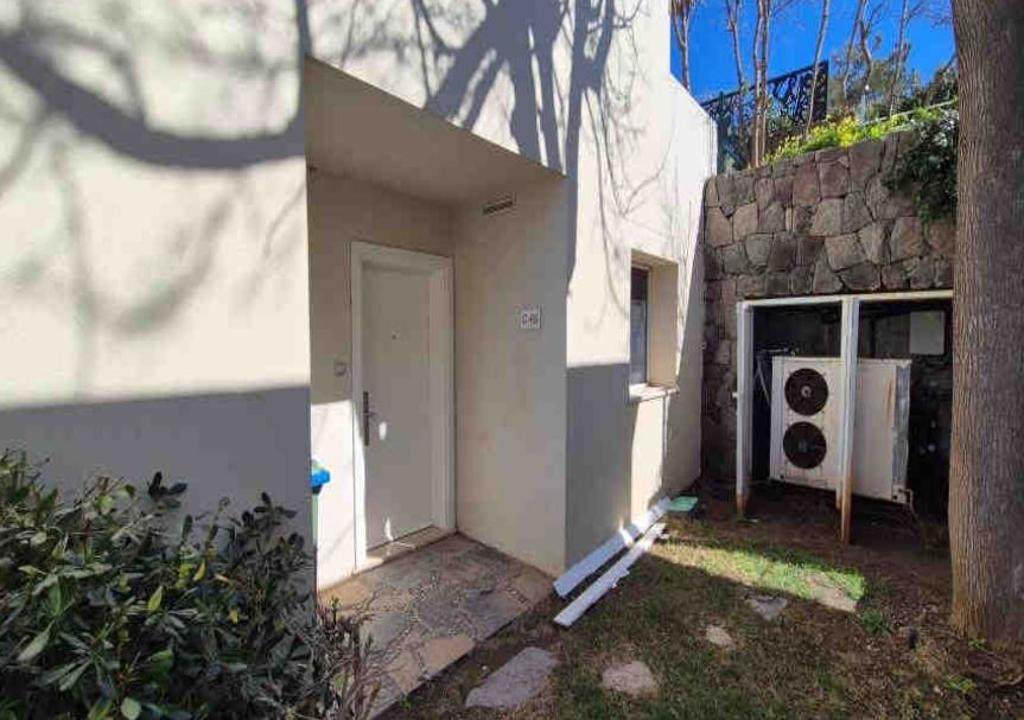 YALIKAVAK TEKFEN EVLERİ'NDE DENİZ MANZARALI BAHÇELİ DAİRE (R-1864) — foto 11