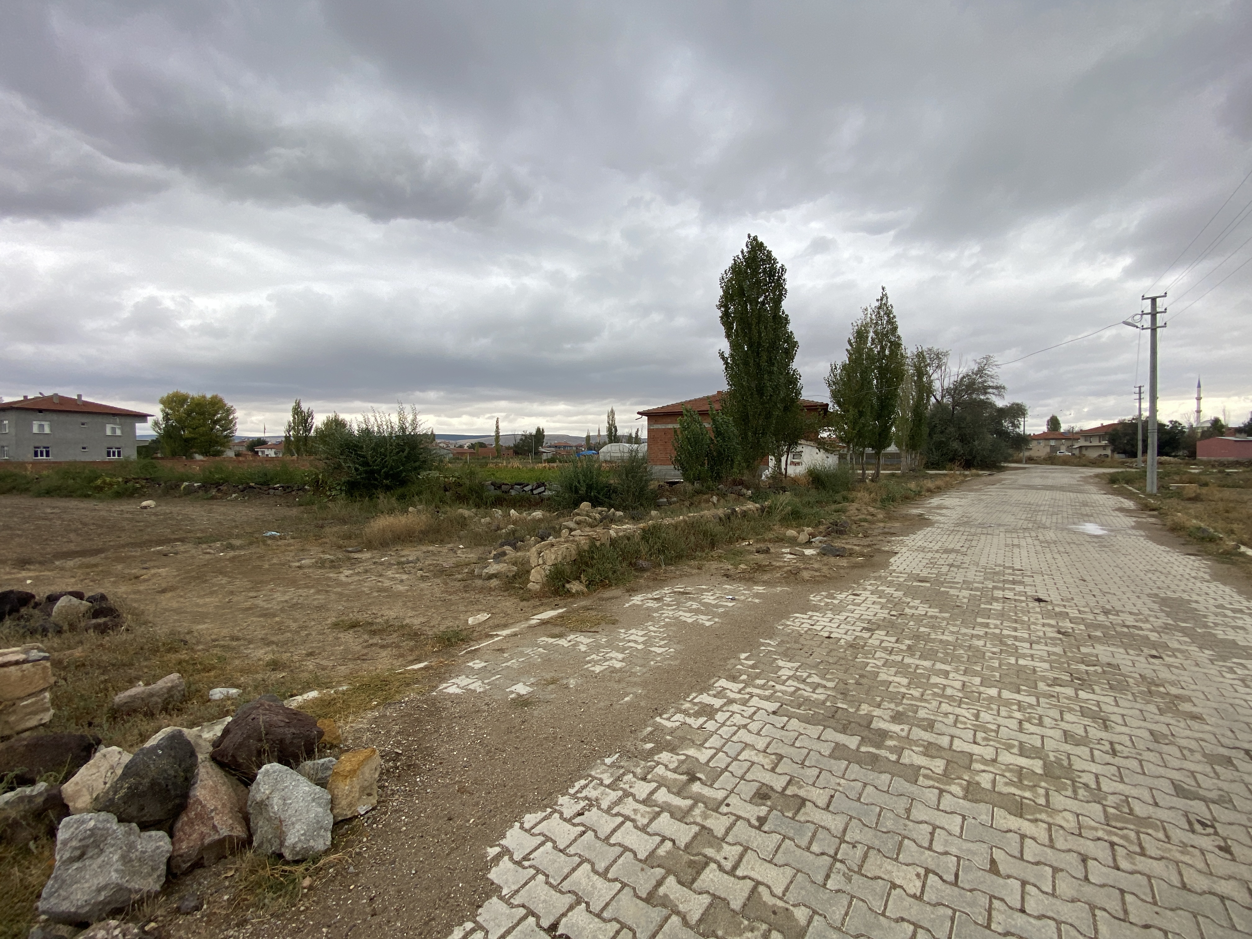 AFYONKARAHİSAR MERKEZ FETHİBEY BLD'DE İMARLI ARSA (R-827)