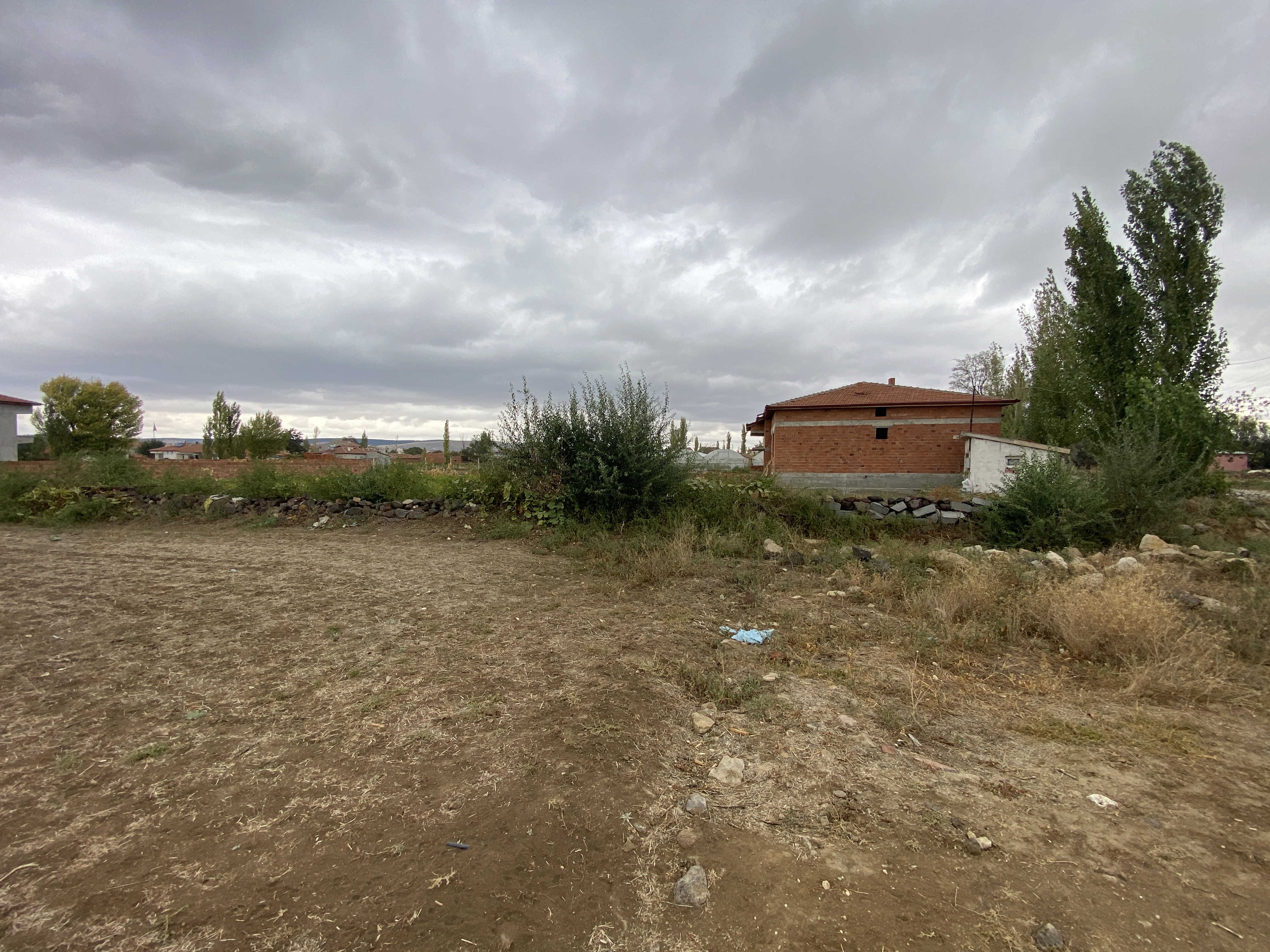 AFYONKARAHİSAR MERKEZ FETHİBEY BLD'DE İMARLI ARSA (R-827)