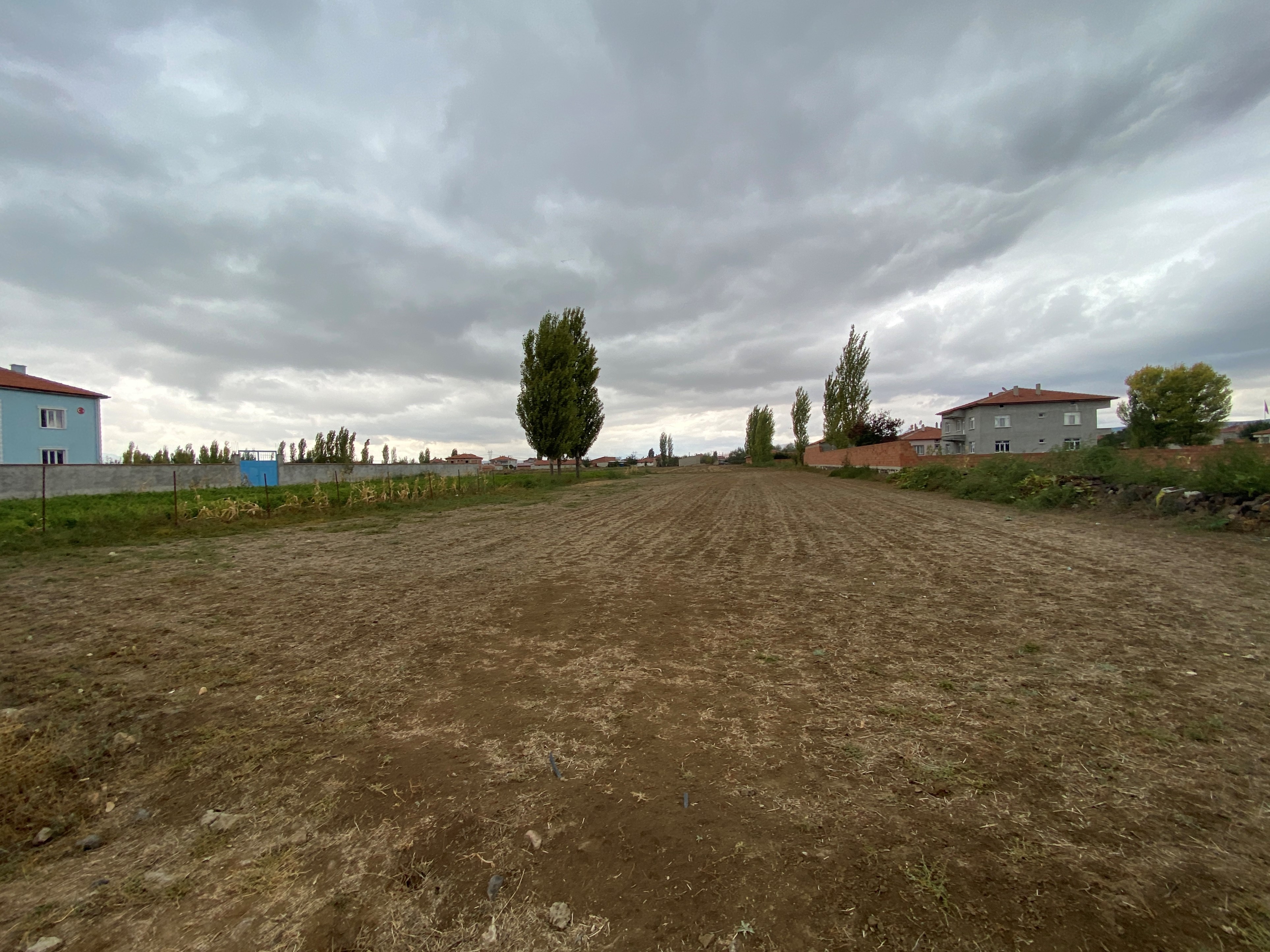 AFYONKARAHİSAR MERKEZ FETHİBEY BLD'DE İMARLI ARSA (R-827)