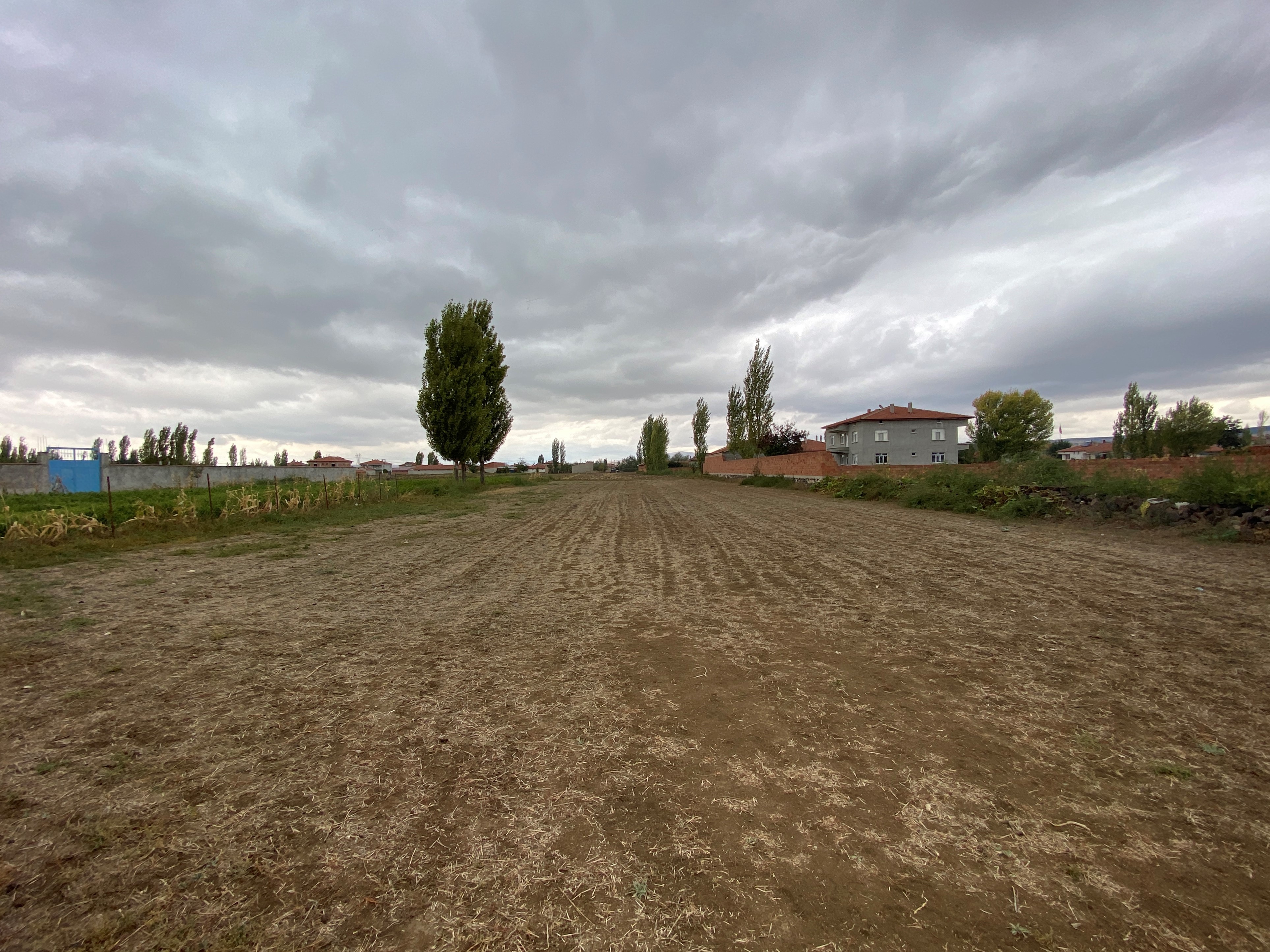 AFYONKARAHİSAR MERKEZ FETHİBEY BLD'DE İMARLI ARSA (R-827)