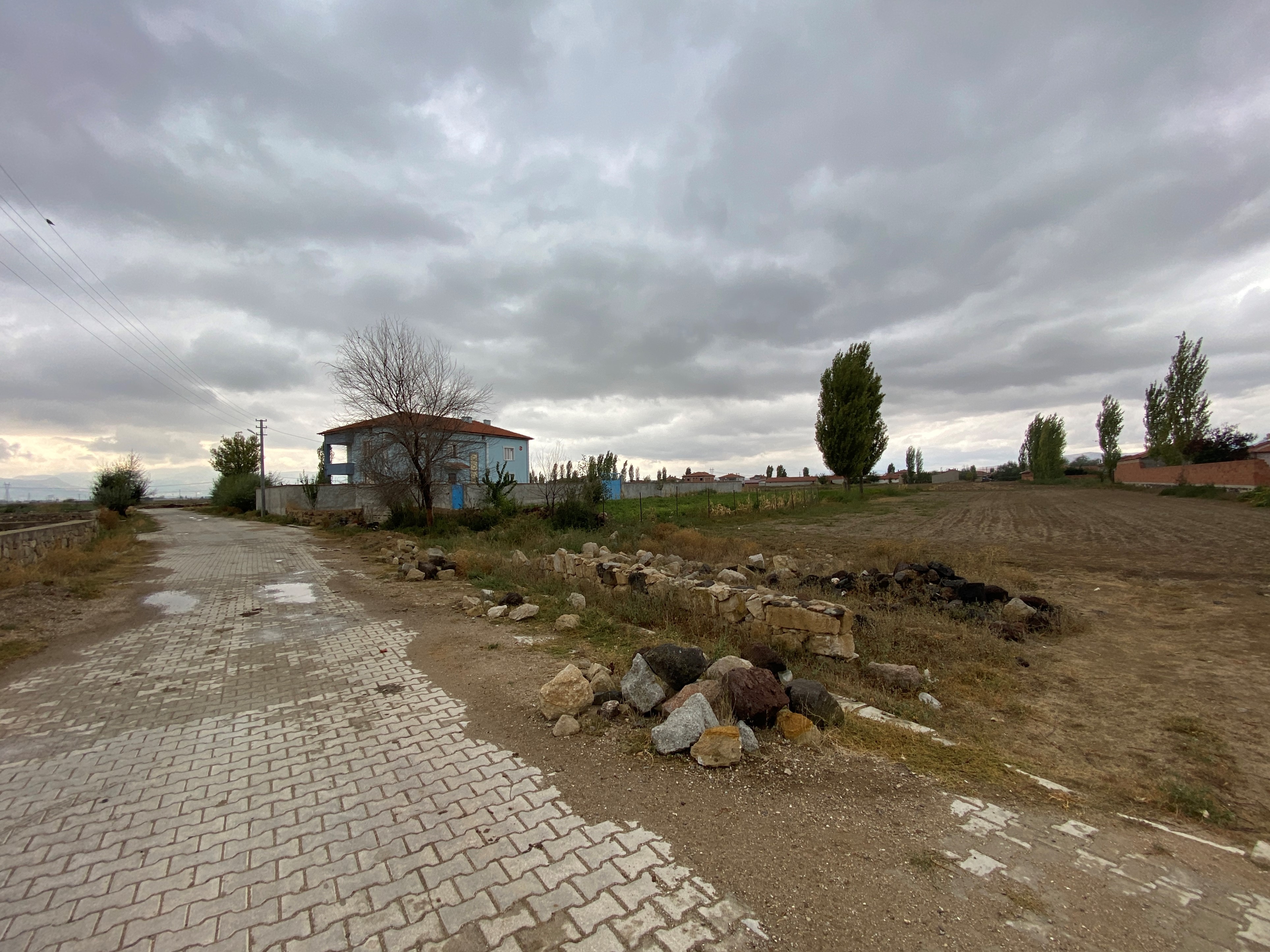 AFYONKARAHİSAR MERKEZ FETHİBEY BLD'DE İMARLI ARSA (R-827)