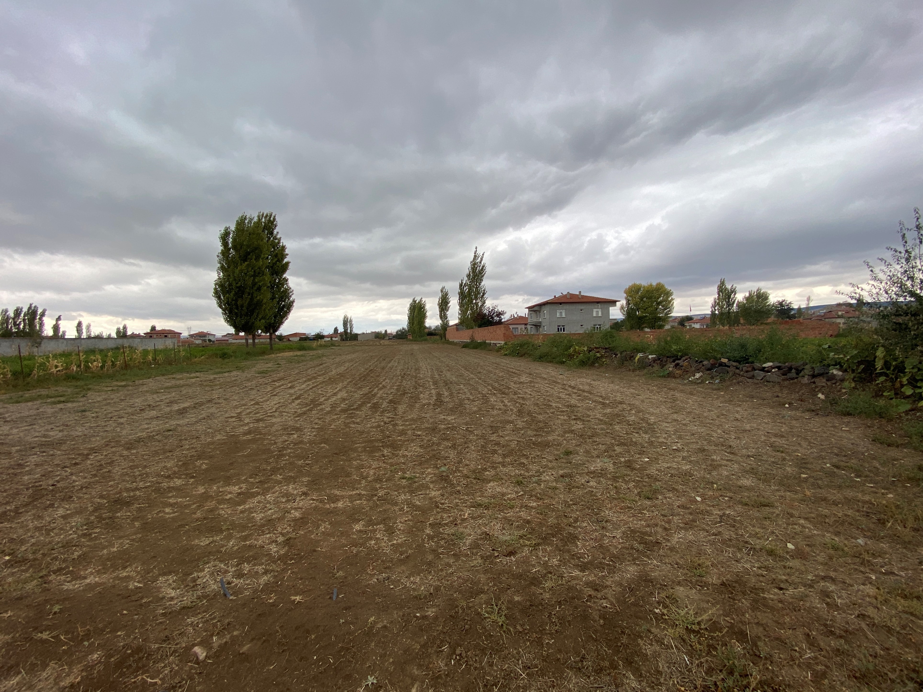 AFYONKARAHİSAR MERKEZ FETHİBEY BLD'DE İMARLI ARSA (R-827)