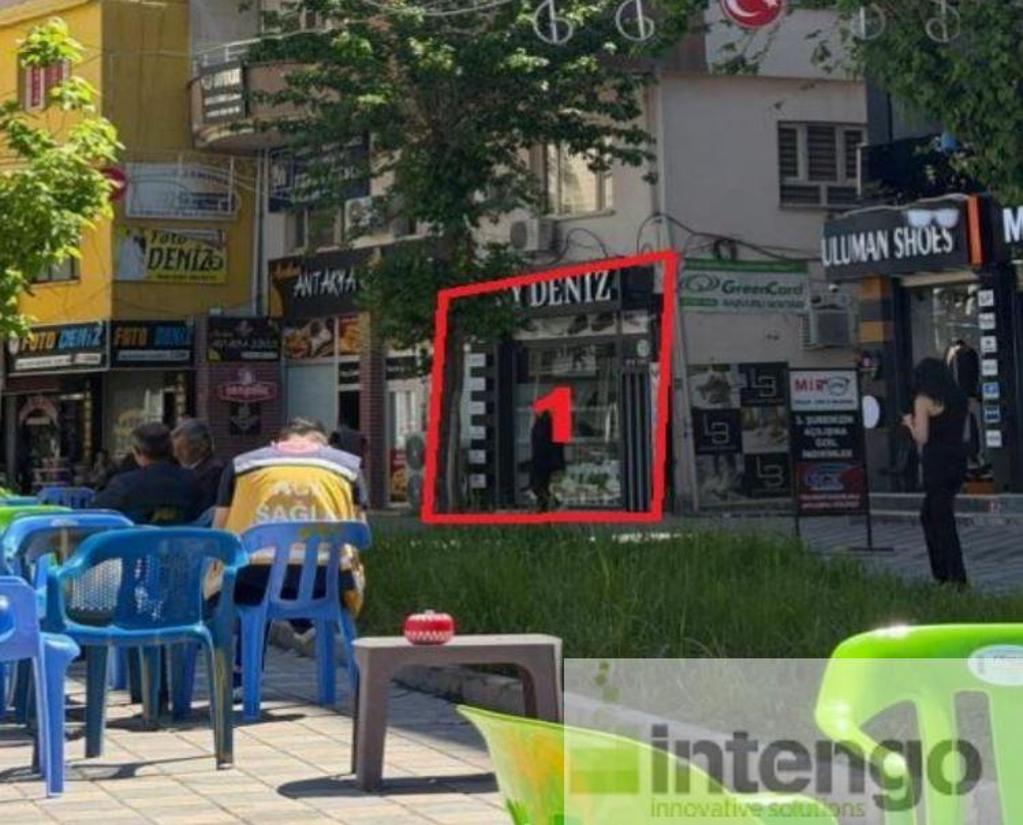 CİZRE DR. MESUT TÜZÜN CADDESİ'NDE SATILIK DÜKKAN (R-1900)