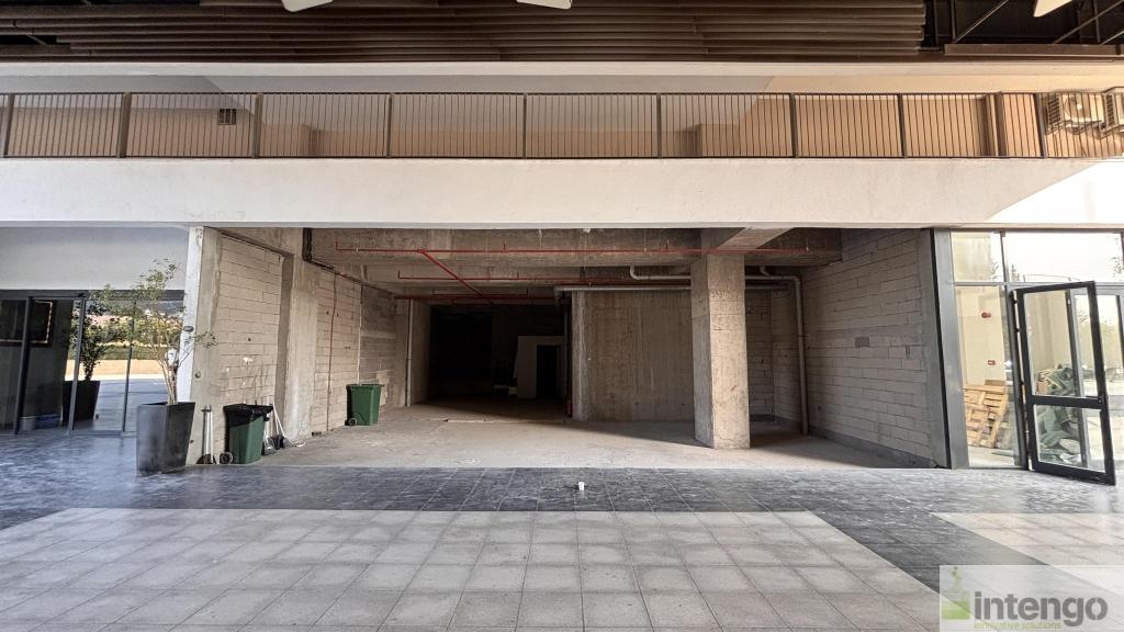 BORNOVA MODDA BULVAR SİTESİ'NDE SATILIK DÜKKAN (R-1901) — foto 6