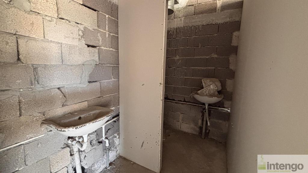BORNOVA MODDA BULVAR SİTESİ'NDE SATILIK DÜKKAN (R-1902) — foto 9