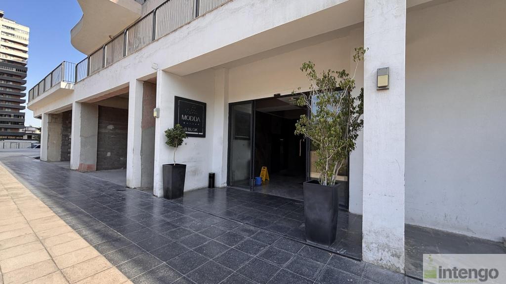 BORNOVA MODDA BULVAR SİTESİ'NDE SATILIK DÜKKAN (R-1902) — foto 3