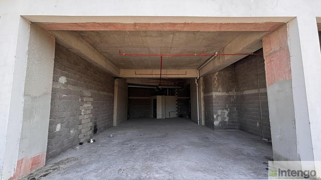BORNOVA MODDA BULVAR SİTESİ'NDE SATILIK DÜKKAN (R-1902) — foto 4