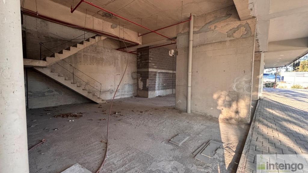 BORNOVA MODDA BULVAR SİTESİ'NDE SATILIK CADDE ÜZERİ DUBLEKS DÜKKAN (R-1903) — foto 6
