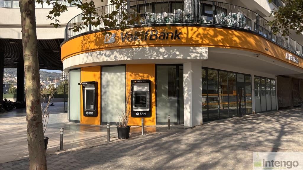 BORNOVA MODDA BULVAR SİTESİ'NDE SATILIK CADDE ÜZERİ DUBLEKS DÜKKAN (R-1904) — foto 6