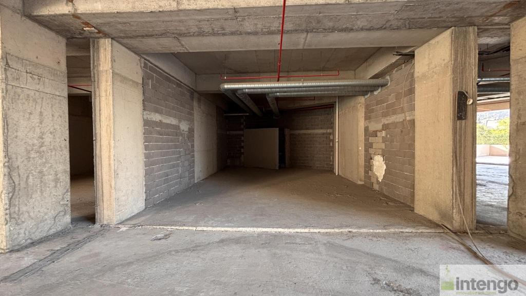 BORNOVA MODDA BULVAR SİTESİ'NDE SATILIK DÜKKAN (R-1907) — foto 5
