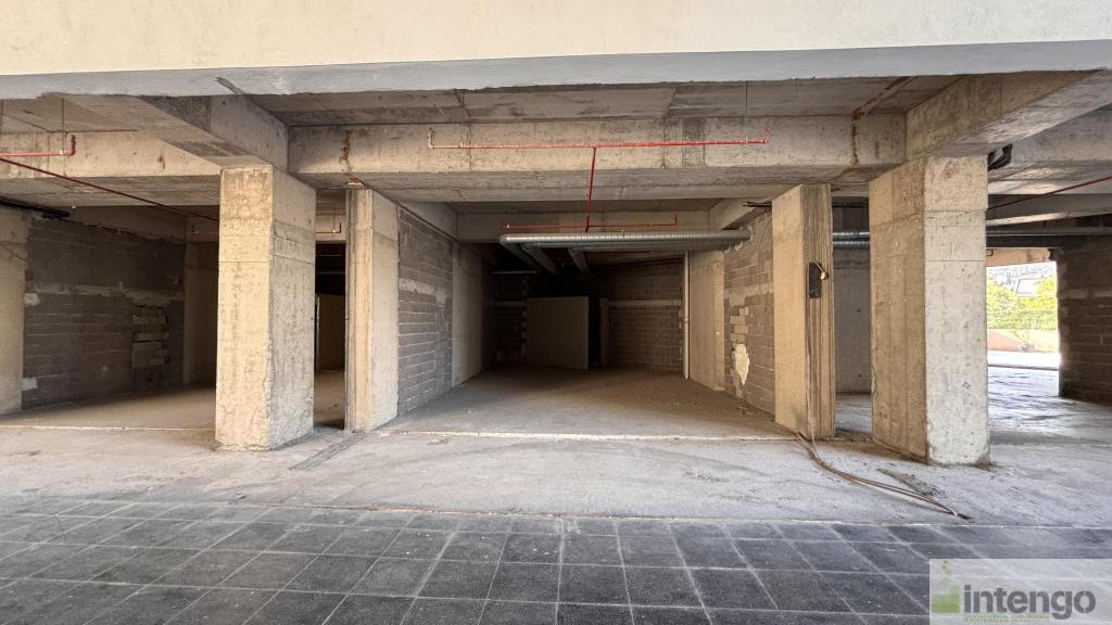 BORNOVA MODDA BULVAR SİTESİ'NDE SATILIK DÜKKAN (R-1907) — foto 4