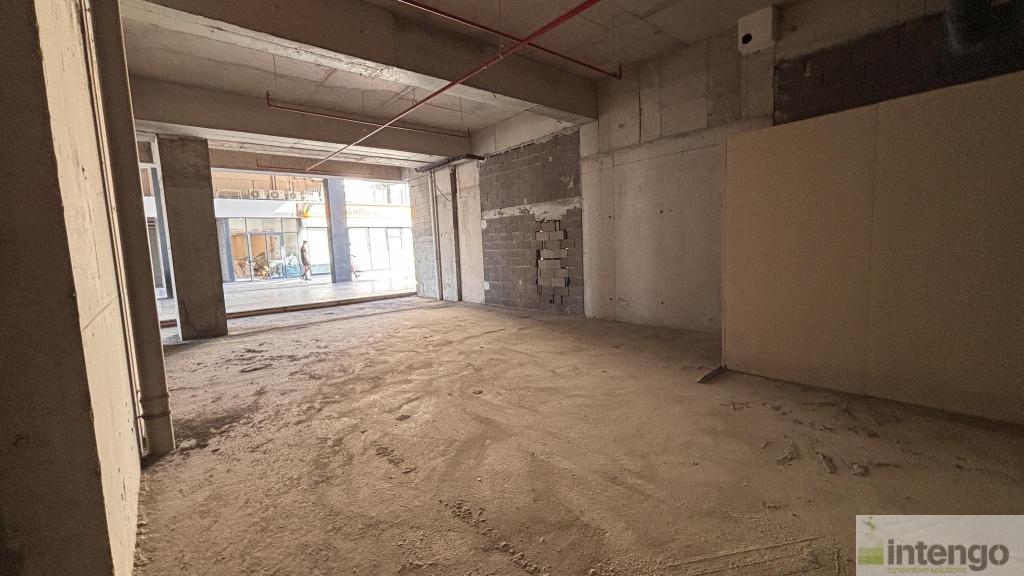 BORNOVA MODDA BULVAR SİTESİ'NDE SATILIK DÜKKAN (R-1908) — foto 8
