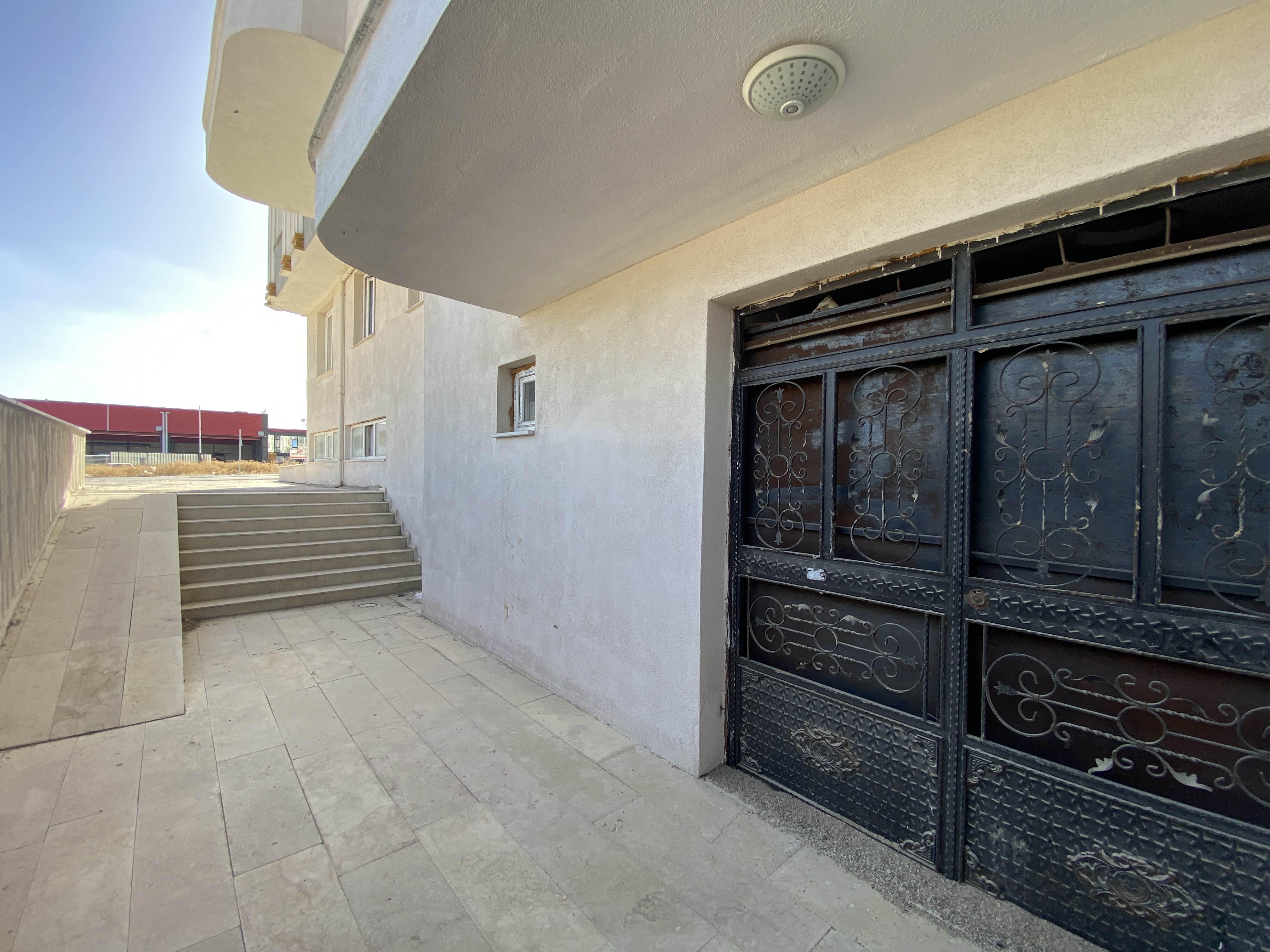 UŞAK MERKEZ MEHMET AKİF ERSOY MAH.'DE DAİRE (R-1072) — foto 14
