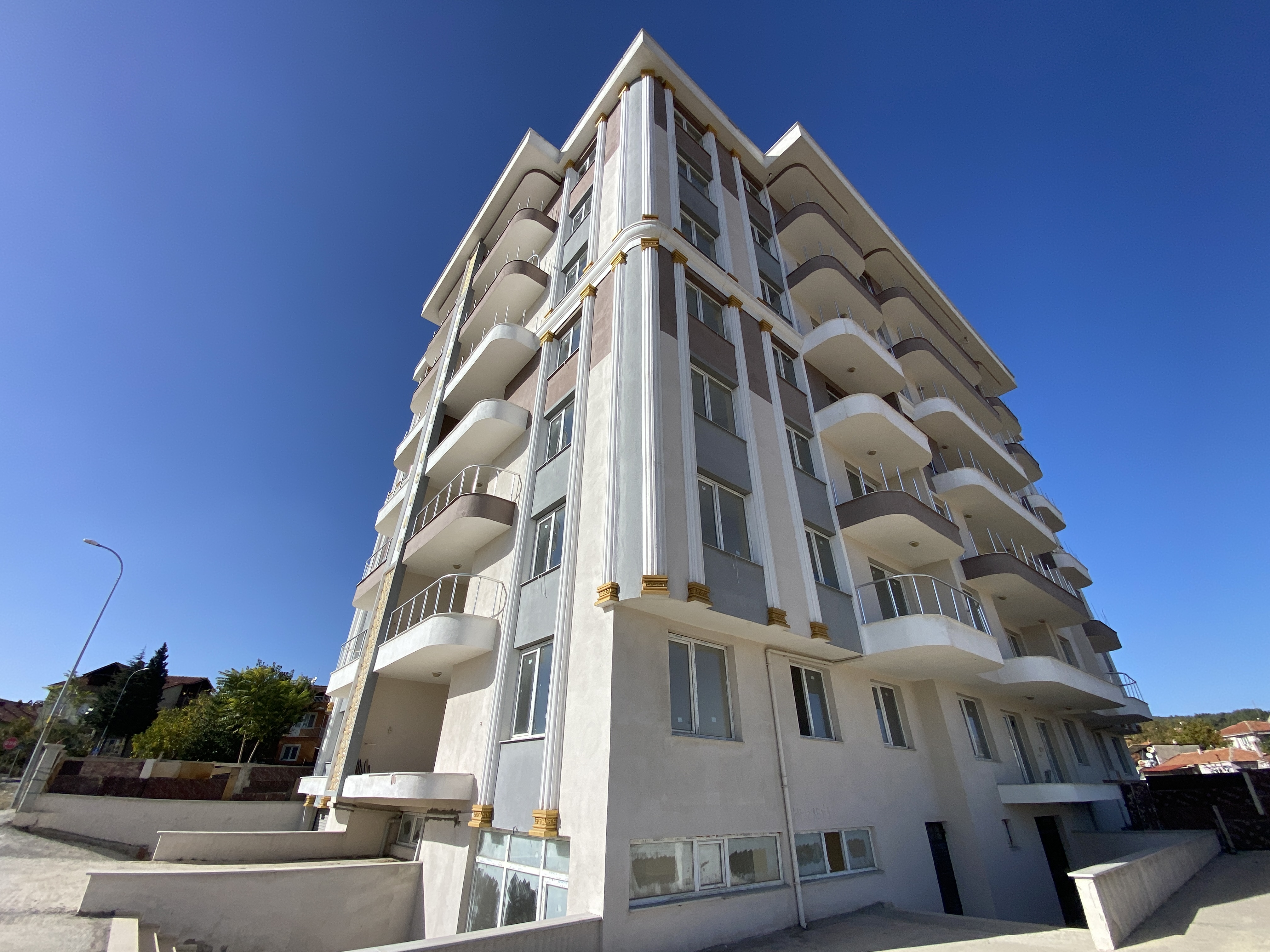UŞAK MERKEZ MEHMET AKİF ERSOY MAH.'DE DAİRE (R-1072) — foto 11