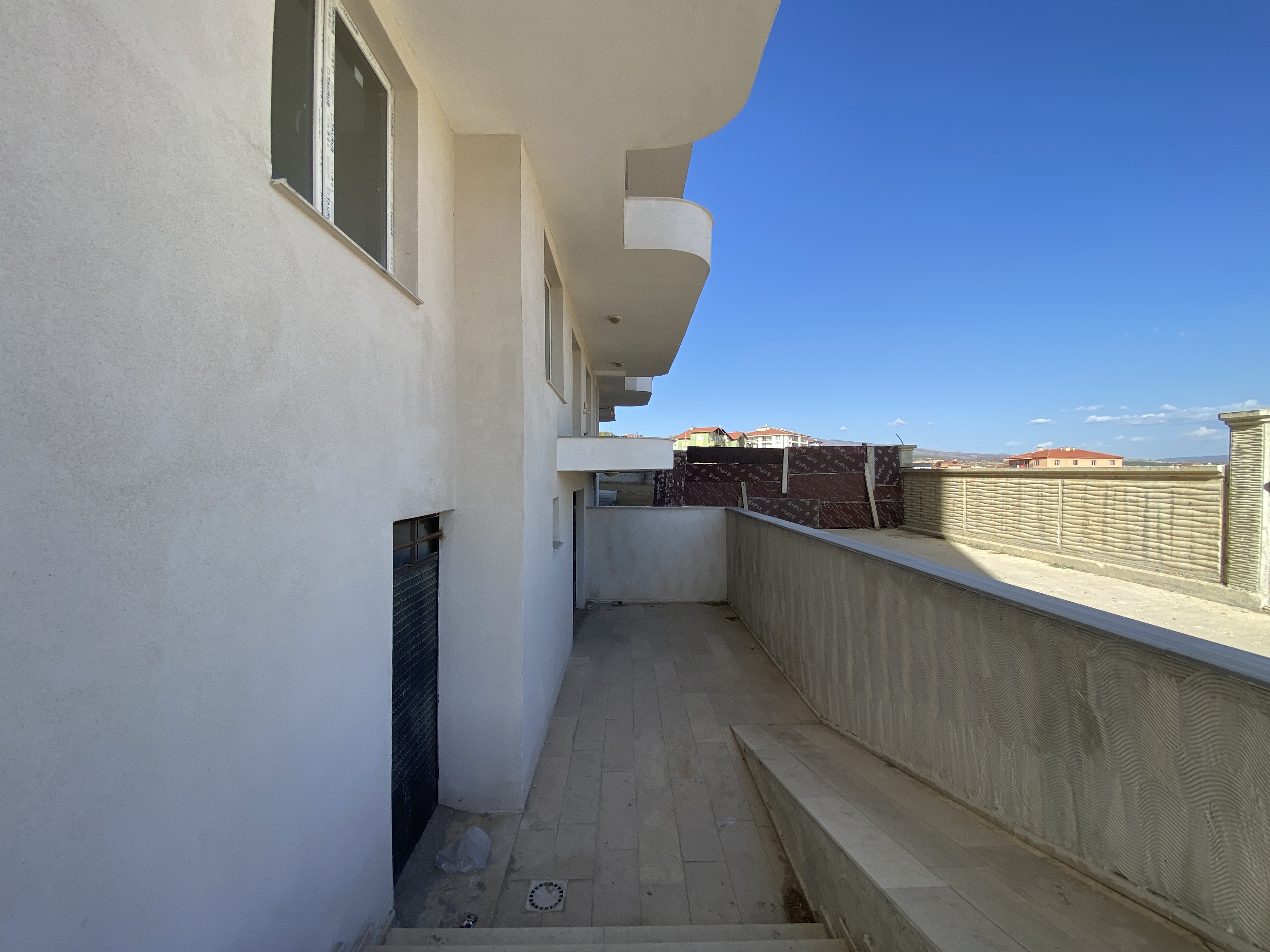 UŞAK MERKEZ MEHMET AKİF ERSOY MAH.'DE DAİRE (R-1072) — foto 13
